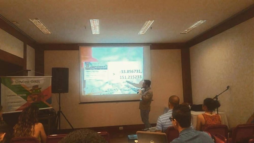 Registro de palestra e de trabalho com a comunidade